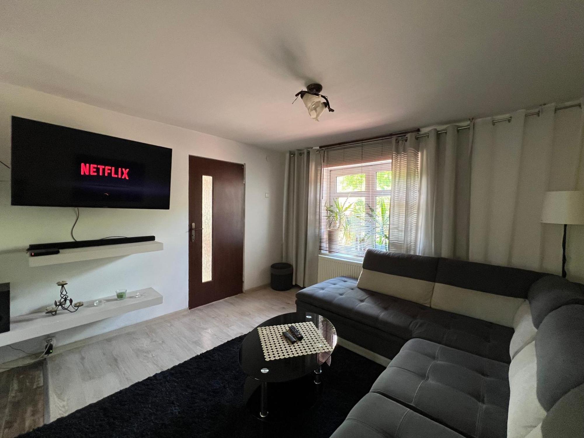 Dom Nad Jeziorem Strazym Zbiczno Extérieur photo